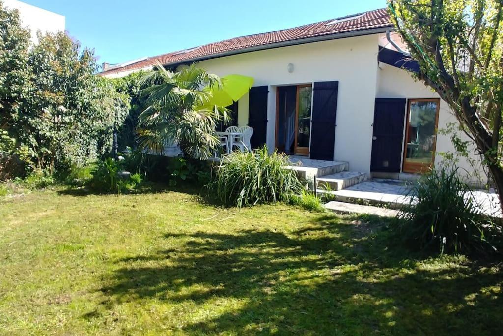 Comme A La Maison Cenon Eksteriør billede