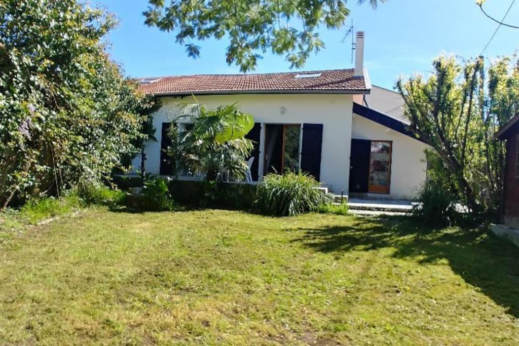 Comme A La Maison Cenon Eksteriør billede